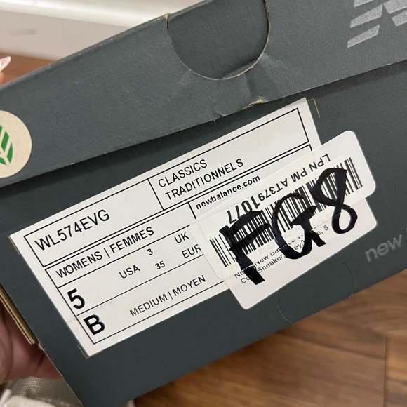 New Balance Gray 574 Core Sneakers Size 5 US $90 - Picture 7 of 10